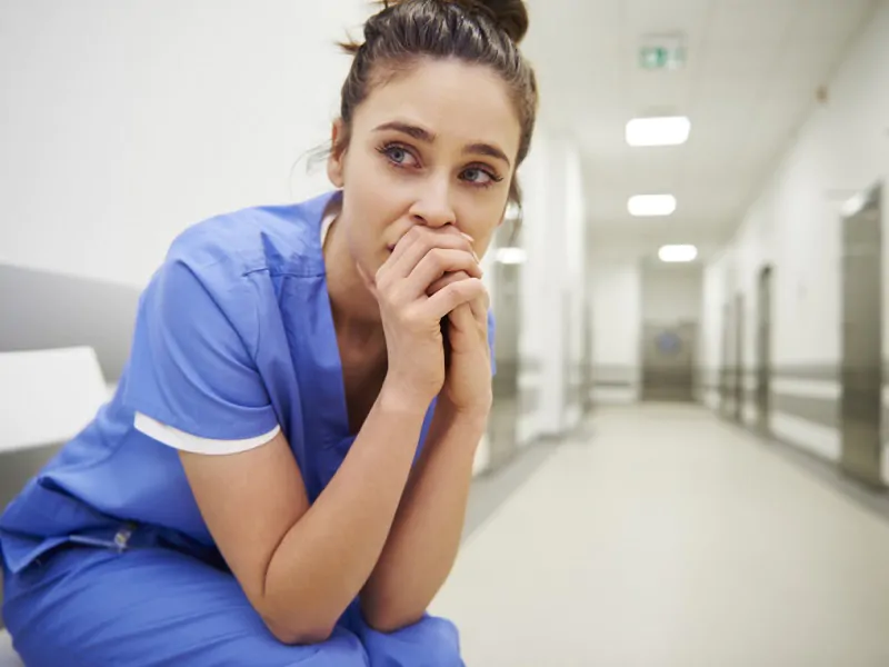 eva-(infermiera):-“gli-operatori-continuano-a-voler-fare-gli-infermieri,-senza-sapere-che-potrebbero-anche-causare-la-morte-del-paziente”.