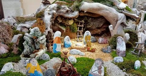 a-campolongo-tapogliano-il-presepe-di-sassi-di-fiume-|-il-friuli