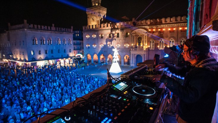 da-torino-a-palermo,-la-festa-torna-in-piazza-ma-a-milano-sara-capodanno-di-austerity