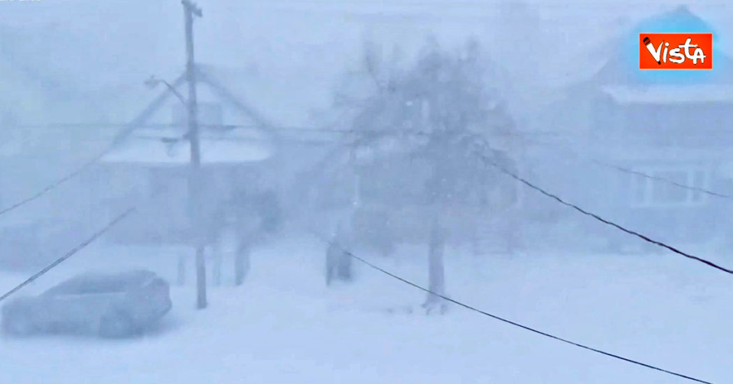 usa,-tempesta-artica-in-nove-stati:-piu-di-30-morti.-il-video-di-buffalo-ricoperta-di-neve-–-il-fatto-quotidiano