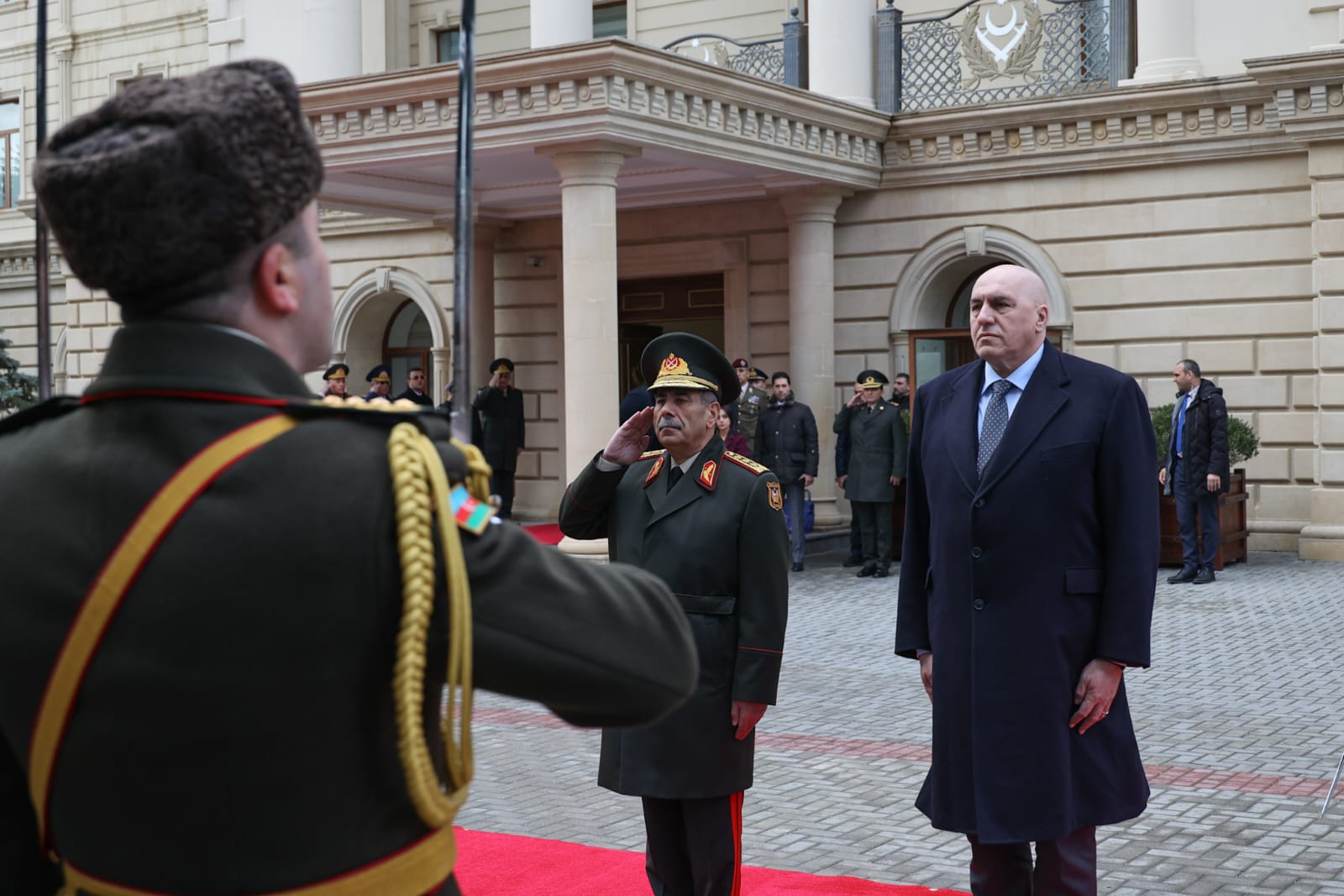 visita-di-crosetto-a-baku,-tra-cooperazione-militare-ed-energetica