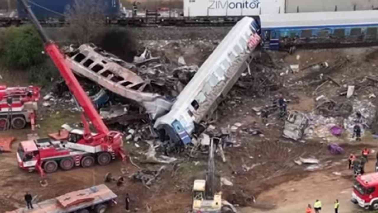 scontro-tra-treni,-decine-di-morti:-“come-un-terremoto”