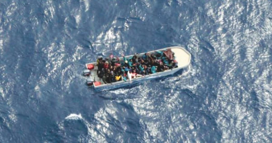 migranti,-barcone-con-500-persone-al-largo-della-libia