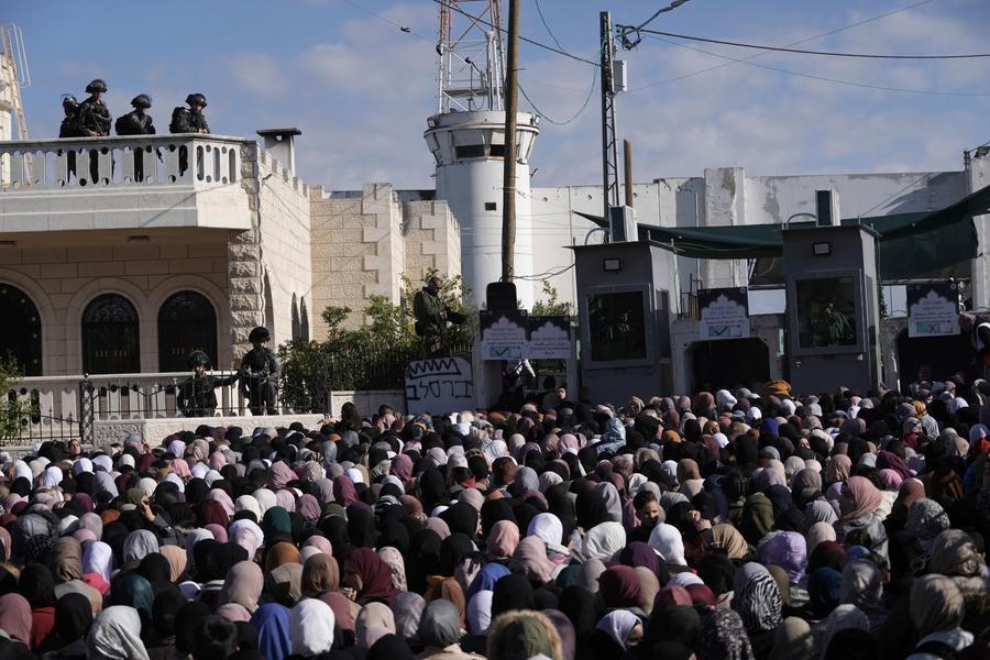 scontri-tra-polizia-israeliana-e fedeli-nella-moschea-di-al-aqsa-a-gerusalemme