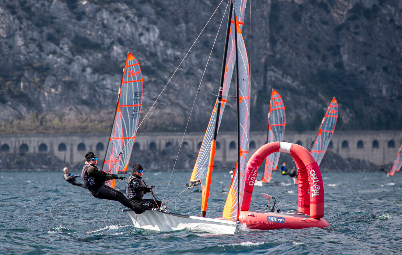 circolo-vela-arco-impegnato-tra-regate-29er-e-open-skiff