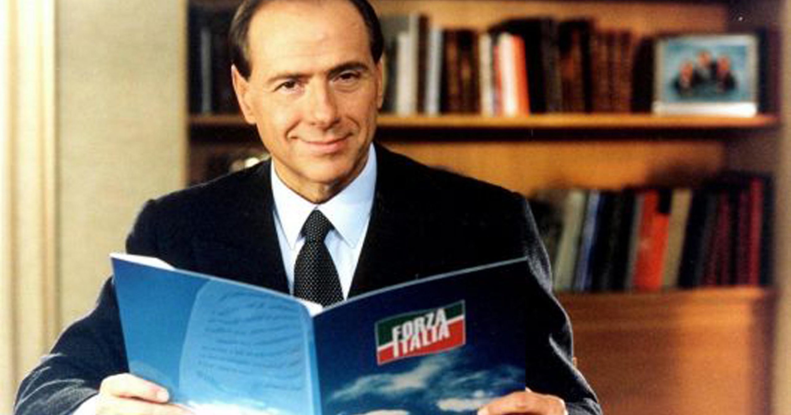 la-scalata-di-berlusconi:-dagli-anni-’90-a-oggi,-trent’anni-di-lotta-contro-la-sinistra-–-secolo-trentino